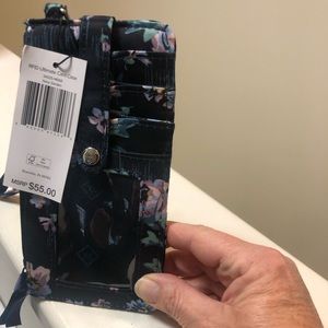 VERA BRADLEY WRISTLET NWT